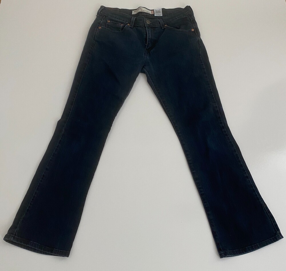 Levi's 515 Women's Size 8M Nouveau Bootcut Black Stretch Jeans 31"